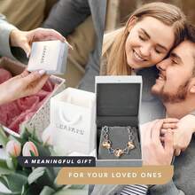 Leafael Pulsera de eslabones con forma de corazón con piedra natal, para mujer, color plateado, 17.78 con extensor de 5 - 8 de agosto - Peridoto verde - Ver 6