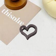 4pcs/1pc Heart-Shaped Lightweight Plastic Hair Clip, Fashionable, Versatile, With A Sense Of Elegance And Sophistication. Simple, Minimalist Solid Color Hair Claw Accessory, Suitable For Daily Outings, Casual Wear, Parties, Commuting, Vacations, Washing Face, Taking A Bath, Makeup, And Matching With Outfits. Fashion Hair Clutch - Multicolor - View 11