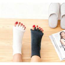 1pc Blue Yoga Socks With Five-Toe Separator, All-Season Foot Alignment & Pain Relief Socks For Adults, Therapeutic Massage Socks For Plantar Fasciitis, Foot Cramp Prevention, Muscle Recovery, And Enhanced Stability For Yoga, Pilates, Gym Workouts, And Home Wellness - Màu xanh hải quân - Xem 5