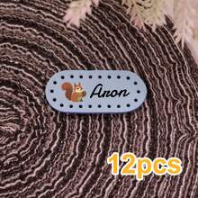 Etichette personalizzate per asilo nido, etichette in pelle personalizzate, etichette con nome personalizzabili, regali di compleanno personalizzabili, targhette con nome, adatte per cucire su indumenti, trapunte, zaini, cappelli, bambole, cancelleria, regali di compleanno, anniversari, scuola, idee regalo per lui/lei, amici, studenti, madre, coppie, migliori amici, famiglia - Stile A - Visualizzare 8