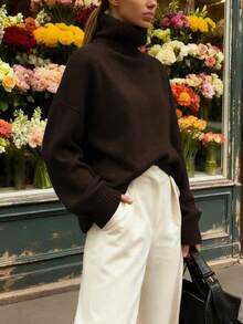 Áo đi chơi cho nữ Quần áo mùa đông cho nữ Áo len chui đầu màu xám cho nữ, Áo len chui đầu phong cách thành thị thanh lịch, giản dị, rộng rãi cho nữ, Áo len chui đầu đơn giản, thiết kế cổ cao, tay dài, Phong cách mới cho mùa thu đông 2025. - màu nâu - Xem 5