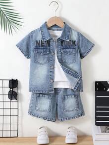 2 Stück/Set Modischer Streetwear Lässig Komfort Jeans Stil Englisch Muster Kragen Schneeflocke Jeans Kurzarm Top und personalisierte Lässig Jeans Shorts Set für Kleine Jungen - Helle Waschung - Übersicht 1