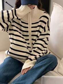 Chaqueta de punto de lana a rayas con cuello polo Chaqueta de punto con cremallera versátil y cálida Cárdigan rojo de punto para mujer - Novedad otoño/invierno Cárdigan de punto con cuello alto y tallas grandes - Top a rayas con doble cremallera y corte favorecedor - Otoño/invierno Polo de mujer de estilo coreano, corte holgado, cuello polo, lana a rayas, versátil y cálido Cárdigan de punto con cremallera Prendas de punto informales para cualquier ocasión Navidad - Beis - Ver 4