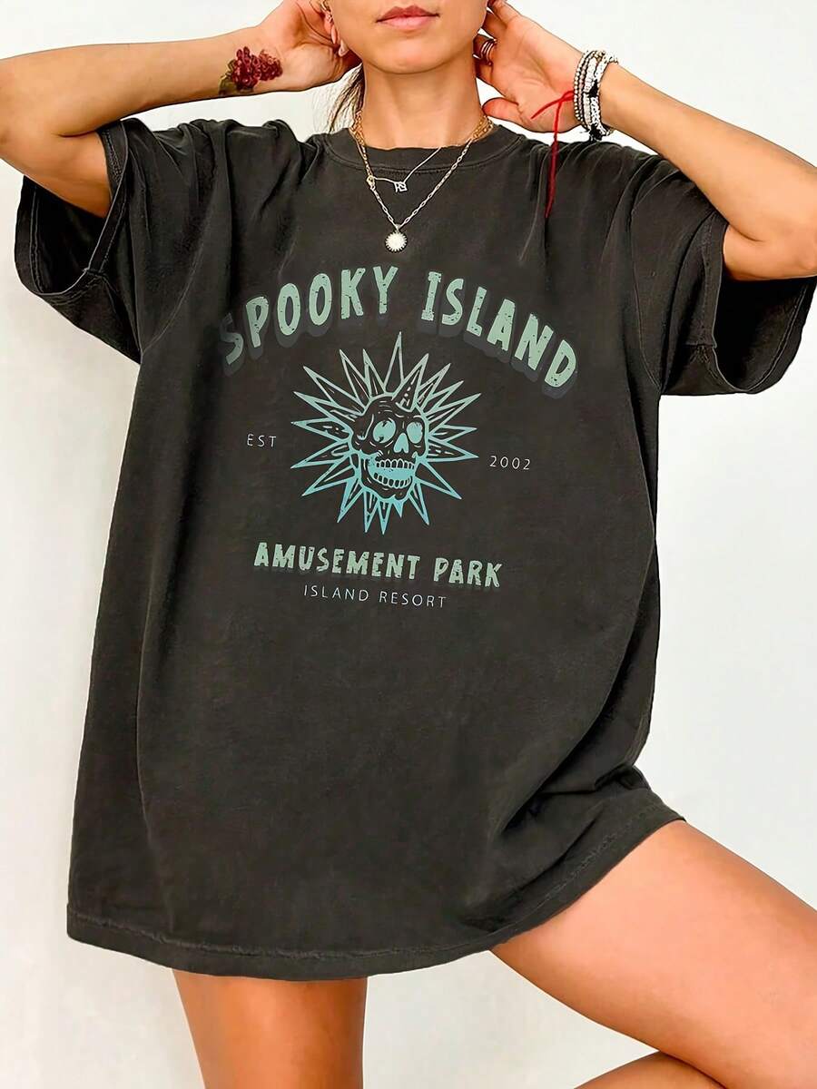 Women's Gothic Ghost Island And Haunted House Pattern T-Shirt - Short Sleeve Round Neck Casual Spring Summer Top, Printed With Bats, Ghosts, And Amu - Black - View 1