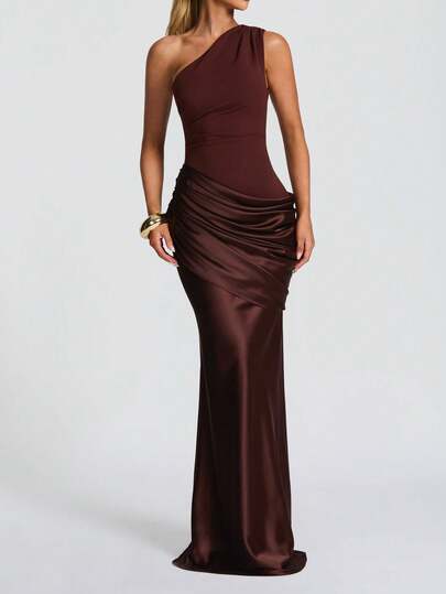 Women's Elegant Pleated Solid Color One-Shoulder Bridesmaid Dress