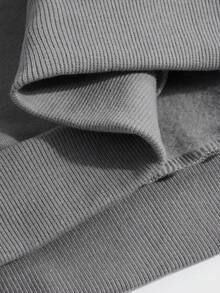 2-Piece Couple's Sweatshirt Set Christmas-themed Couple's Fleece-Lined Crewneck Sweatshirts Cotton Blend Drop-Shoulder Autumn/Winter Heavyweight Fabric Warmth Retention Fleece Lining Rounded Neckline Loose Fit Casual Style Versatile Pairing Suitable for Cold Weather Women's Long-Sleeved Top - Gris + Gris - Ver 5