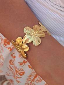 13/7/5/3/1pcs Multi-Piece Stackable Chunky, Vintage, Elegant Floral, Geometric, Twist, Round, Textured, Twisted, Asymmetrical, Multi-Layer, Minimalist, Smooth, Metal Bangle Bracelet Set, Fashion, Elegant, Retro Design, Suitable For Holiday, Party, Date, Gift, Daily Wear - Yellow Gold - View 7