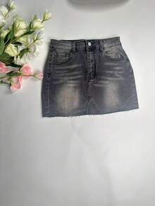 Minissaia feminina em denim elástico lavado, ideal para o Dia dos Namorados. - Cinza médio - Ver 8