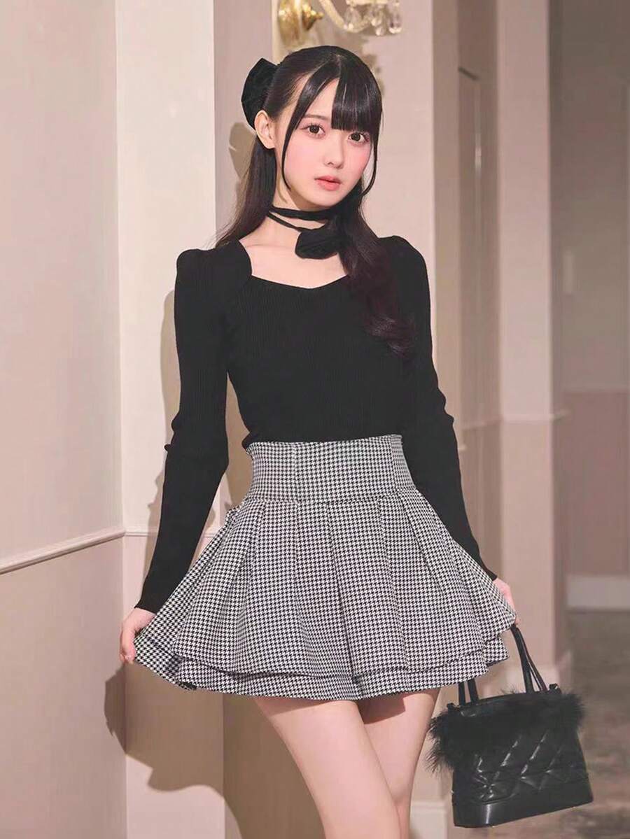 New Design Plaid Mini Skirt For Women - Black and White - View 1