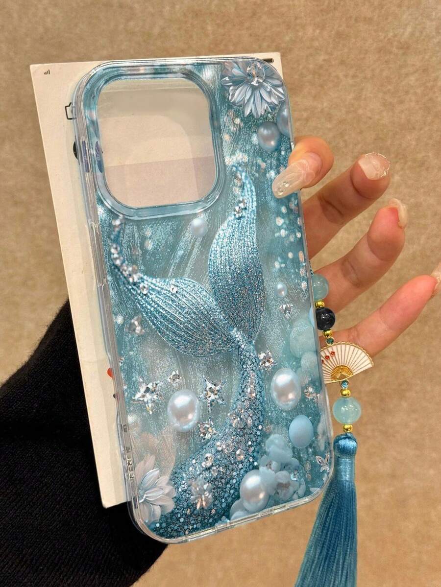 白色蓝色海洋元素时尚手机壳，羽毛雪纺E型彩色彩绘，附赠串珠梅花白色扇形流苏吊坠小饰品，美人鱼尾巴珍珠点缀，兼容 14、14 Pro、14 Pro Max；3D立体卡通款，兼容 13、13 Pro、13 Pro Max、11、11 Pro Max、12、12 Pro、12 Pro Max、XR、7/8、GES2、XS，以及 15、15 Pro、15 Pro Max、16、16 Pro、16 Pro Max等系列手机壳，防水防震防摔防刮，国际版，非国内版，春季妈妈生日礼物