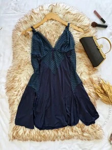Sexy Lace Camisole With Side Slit And Sensual Comfortable V-Neck - Navy Blue - View 5
