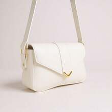 Women's Shoulder Bag With Gold Details. Envelope Bag With Magnetic Closure. - Blanco - Ver 1
