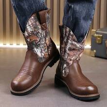 Botas vaqueras de camuflaje de exterior con parches, botas de cuero marrón retro duraderas y antideslizantes hasta el tobillo para hombres, botas de caballero personalizadas impresas para caza y uso diario casual, botas altas de cuero suave, tallas grandes para hombres 45, 46, 47, 48 - Marrón - Ver 10