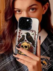 1pc Funda de Teléfono de TPU de Cobertura Completa a Prueba de Golpes con Borde Suave Diseño de Calavera Gótica con Dos Cuervos, Rosas Rojas, Hojas Rojas y Mariposa para Entusiastas de Halloween y Amantes del Arte Oscuro Compatible con iPhone 17/16/15/14/13/12/11/Plus/Pro/Promax/Air, Galaxy S25/S24/S23/S22/S21/FE/Plus/Ultra, Interesante Rompecabezas Impermeable a Prueba de Golpes Resistente a Rasguños - Negro - Ver 6