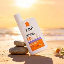 La Roche Posa Anthelios UVMUNE 400 Fluido Antimanchas SPF50+ Protector solar. Apto para todo tipo de pieles y fototipos. Protege y corrige desde el tono desigual hasta las manchas oscuras.