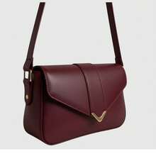 Women's Shoulder Bag With Gold Details. Envelope Bag With Magnetic Closure. - Burgundy - View 4