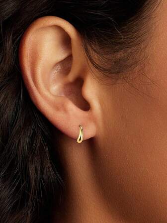 1对S925纯银精致优雅弧形耳环 - 韩式风格，日常佩戴，送给女朋友、妈妈和姐妹的完美礼物