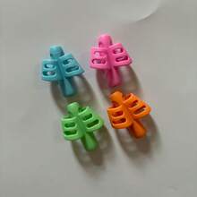 4 Sets Of Silicone Pen Holders For Children, Correction Of Pen Holding Posture, Writing Assistance For Children, Control Pen Training For Kindergarten Primary School Students, Pen Holding Correction Device For Children, Silicone Pen Holder For Correcting Pen Holding Posture For Both Left And Right Hands, Universal Calligraphy Tool For Primary School Students - Multicolor - View 13
