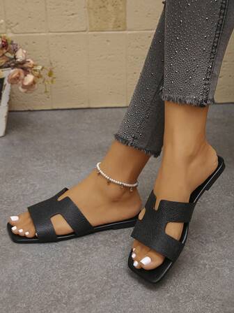 Women's Solid Color Flat Slippers, New Summer Outdoor Simple Beach Shoes Fashion Flat Sandals, Non-Slip Breathable Indoor One-Strap Slides