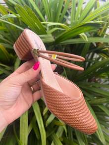 Women's 2-In-1 Slingback Mule Pump With Medium Heel And Pointed Toe - Elegant And Comfortable - Camel - View 2