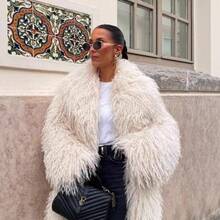 Damenkostüme - Aprikosenfarben - Übersicht 1