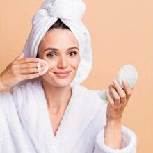 小巧可折叠便携圆形化妆镜，迷你折叠钱包式设计，适合女性旅行和日常使用，母亲节礼物（黑色） - 小圆镜