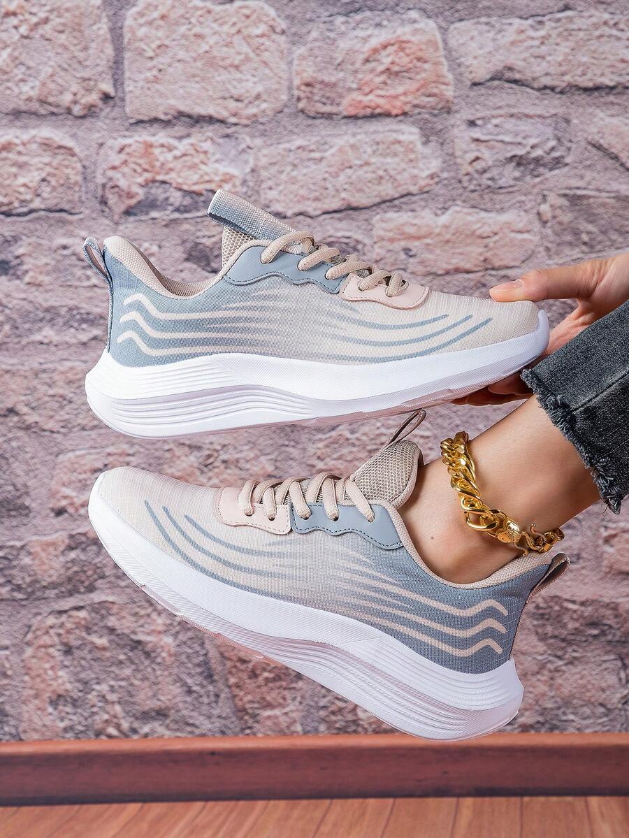 2025新款绿色时尚女士透气网面休闲运动鞋，百搭耐穿防滑运动鞋 - 灰色 - 查看 1