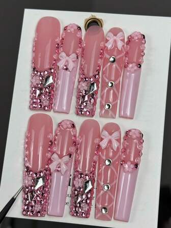 10 st. exklusiva eleganta och damliknande dekorationer, handmålade sniderier, tredimensionell rosett, glittrande diamantformade handgjorda naglar med fransk spets, nagellappar lämpliga för vänners födelsedagsfester, maskerade baler, jul och karnevaler.