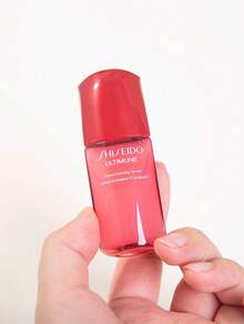 Tinh chất dưỡng da Shiseido [Mini] Ultimune Power Infusing 10ml*3/30ml / Làm chậm chu kỳ lão hóa da dẫn đến lão hóa da như nếp nhăn và vết chân chim, bắt đầu từ tình trạng khô da / Giúp cải thiện rõ rệt các dấu hiệu lão hóa bao gồm tông màu da không đều, xỉn màu, mẩn đỏ, lỗ chân lông, thô ráp, nếp nhăn, vết chân chim, nếp nhăn, nếp nhăn khi cười, độ săn chắc và độ đàn hồi / Thúc đẩy vẻ ngoài trẻ trung, tươi mới bằng cách thẩm thấu vào lớp ngoài cùng của da - Mới - 10ml*3/30ml - Xem 4