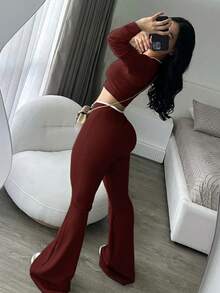 Conjunto elegante de primavera de top de manga larga de cintura baja elástica y cómoda y pantalones acampanados que estilizan para mujer - Burdeos - Ver 4