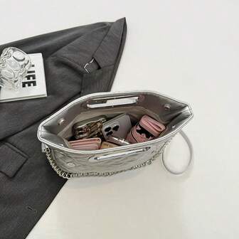 Niche Design Quilted Chain Bag, Silver Textured PU Leather Shoulder Bag, Versatile Women's Bag That Can Be Carried By Hand Or Worn Crossbody.