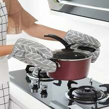 Heat-Resistant Printed Oven Mitt And Pot Holder Set - Grey - View 7