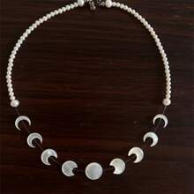 1 Piece Creative Lunar Phase Necklace, Minimalist Cold-Style Moon Pearl Pendant, Women's Light Luxury Unique Temperament Sweater Chain, Perfect For Autumn/Winter Wear, Parties, Dates & Gifting, Ideal Accessory For Elegant Ladies - 1 - 查看 7