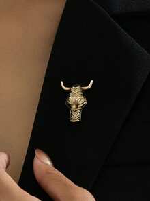 1枚复古牛头造型胸针，适合女士日常佩戴