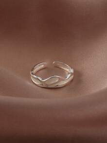 1pc Minimalist Asymmetrical Shaped Cubic Zirconia Glow In The Dark Ring, Unique Creative Women's Finger Ring - Silver - View 4