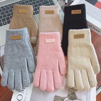 女士针织保暖手套，冬季防风加厚糖果色手套，带触屏指尖，适合骑行