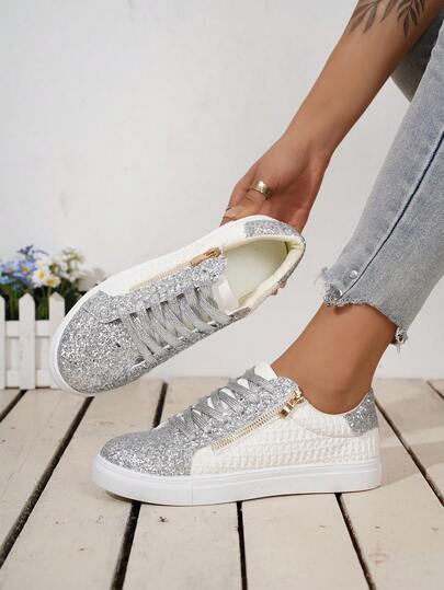 1双女士新款日常舒适户外休闲运动鞋，白色编织图案亮片拼接前系带低帮户外运动滑板平底圆头套脚鞋