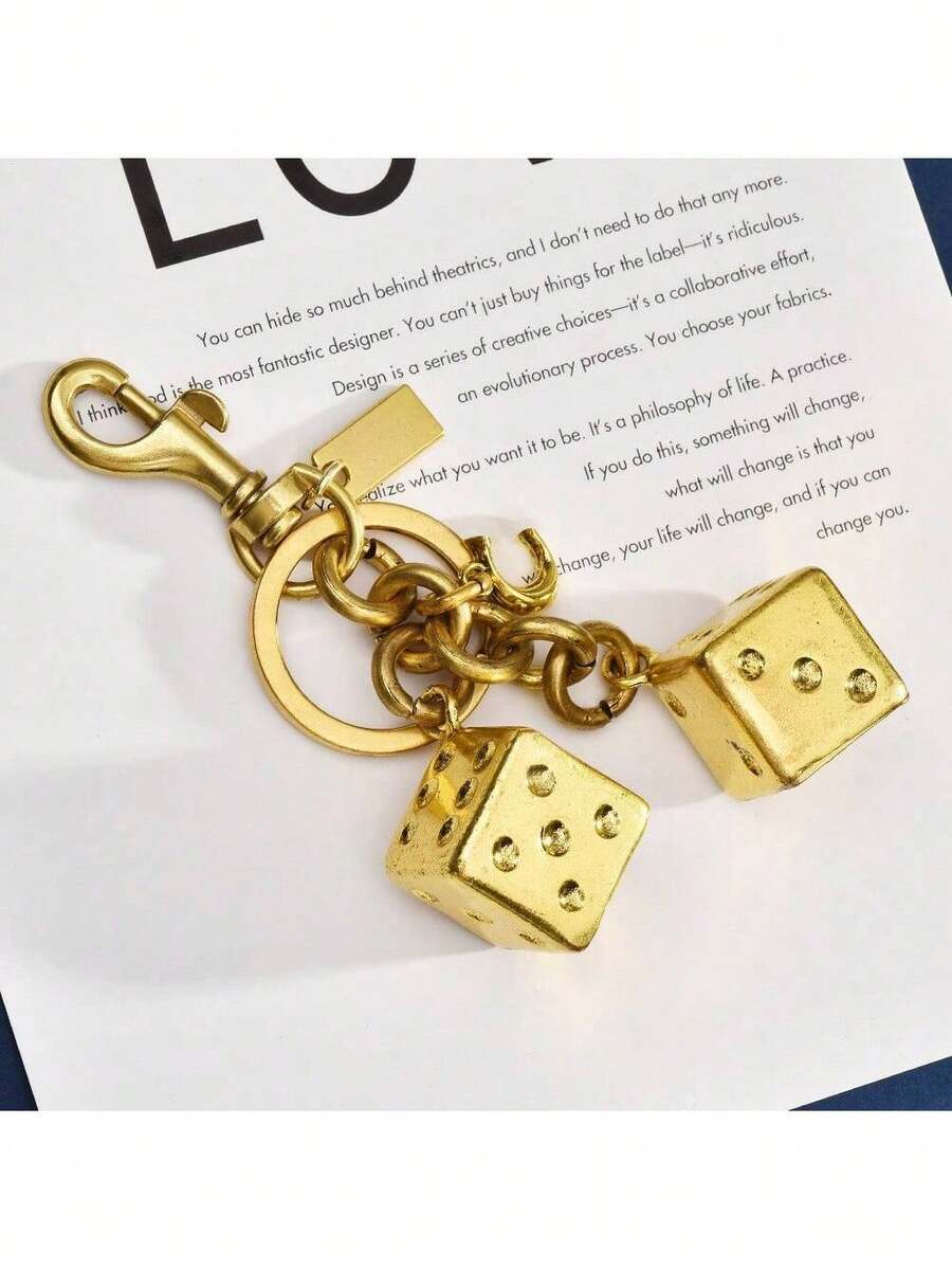 1pc Resin Keychain With A Unique Design, Convenient For Daily Use, Can Be Given As A Gift To Family Members Or Friends