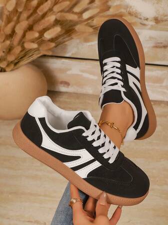 2025 Autumn New Versatile Fashion Flat Sports Shoes, Outdoor Sports Patchwork Comfortable Sneakers