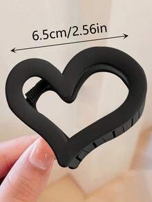 1/3/4 قطعة - مشابك شعر بلاستيكية على شكل قلب بمقاس متوسط باللون الأسود والأبيض والبني والخاكي بطول 6.5 سم، أنيقة وبسيطة وذات لون واحد، مناسبة للاستخدام اليومي والخارجي والكاجوال والحفلات والتنقل والعطلات وغسل الوجه والمكياج ومطابقة الملابس، إكسسوارات شعر لعيد الحب والصيف، مشبك شعر، مشبك شعر للمدرسة والجامعة في فصل الخريف والشتاء - متعدد الألوان - مشاهدة 7