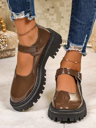 Mocasines de plataforma con suela gruesa para mujer, zapatos de moda casual de primavera y otoño con tacón grueso retro de bloques de color con lazo, cómodos zapatos Mary Janes de suela blanda, slip-on, para todas las estaciones, boca poco profunda, de cuero, con elevador, profesionales, de oficina, básicos, de trabajo, con hebilla exterior, estilo universitario, de piel patentada