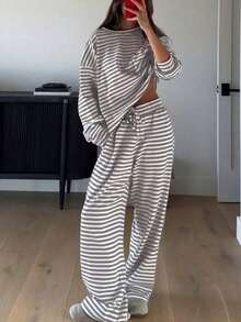2-Piece Classic Striped Pajama Set: Crew Neck Top, Striped Pants, Casual And Stylish Pajama Set - 灰色 - 查看 1