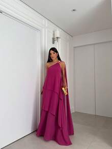 Elegant One-Shoulder Chiffon Party Dress With Detail, Perfect For A Bridesmaid At A Daytime Wedding. - 玫瑰紅 - 查看 2