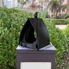 1个带防雨顶棚和易于安装的种子托盘的悬挂式喂鸟器 - 耐用塑料户外鸟屋，适用于红雀、蜂鸟、雀类 - 无需用电，花园野生动物喂食站，户外喂鸟器，自然环境，易于安装设计