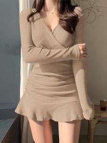 女士休闲性感纯色V领长袖荷叶边美人鱼连衣裙，万圣节可爱风格 - 杏色 - 查看 2