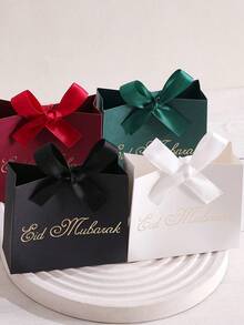 5 piezas de elegantes cajas de regalo mini diseñadas especialmente para Eid Al-Adha, diseñadas con elegancia en negro, verde, blanco y rojo, con un único baño de oro y cintas lujosas. Adecuadas para dulces, chocolates y pequeños regalos. Perfectas para celebraciones festivas, ocasiones especiales y sorpresas sinceras. Empaque elegante para momentos inolvidables, festivales árabes y festivales islámicos - Multicolor - Ver 7