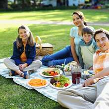 صحون ورقية للحفلات قابلة للتخلص منها بقطر 7 بوصة و 9 بوصة، 100% قابلة للتحلل، صحون بيضاء نقية لمرة واحدة، مصنوعة من ألياف الزنبق، عضوية، آمنة للفريزر والميكروويف، مقاومة للماء، مناسبة للنزهات الخارجية وعشاء العائلة والحفلات وعيد الحب والمناسبات الأخرى