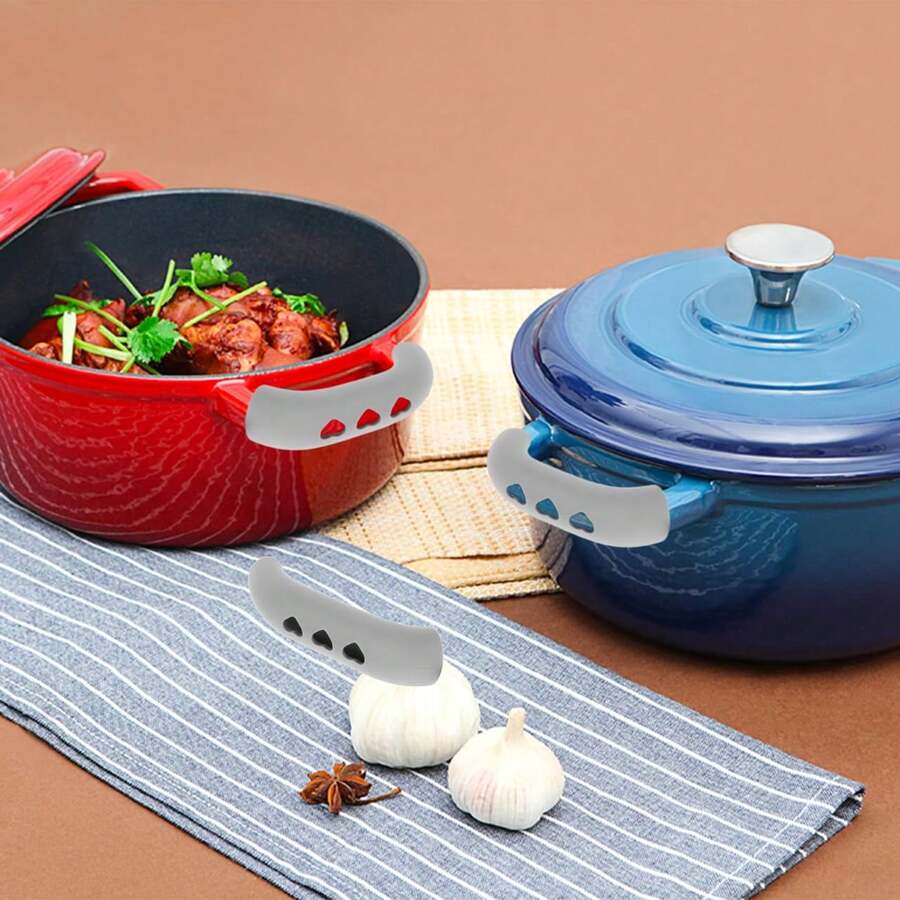 2pcs Silicone Pot Handle Covers, Creative Hollow Heart Detail Heat Resistant Non-Slip Pot Handle Protectors, Silicone Pot Handle Insulation Sleeves, Iron Pan Wok Handle Heat Resistant Sleeves, Heat Resistant, Wear-Resistant, Insulated Pot Handle Covers