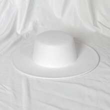 1pc Fashionable Retro Ins-Style French Beret Flat Top Round Crown Wide Brim Hat, Model Styling Felt Hat, European & American Popular Runway Celebrity Cap