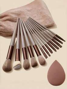 13件套化妆刷套装，包含眼影刷、粉底刷、BB霜刷、遮瑕刷，柔软多功能化妆工具，采用柔软纤维材质，方便携带，是旅行、度假、海滩等场合的理想之选，也是送给女性和女孩的礼物，适合夏季使用，也是返校季礼物。